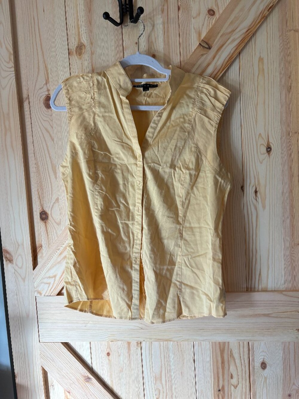 Antonio Melani yellow sleeveless top Women's size Large 96% cotton